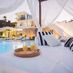 Villa Triscele 10, Emma *