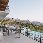 Villa Triscele 10, Emma Giardini-Naxos