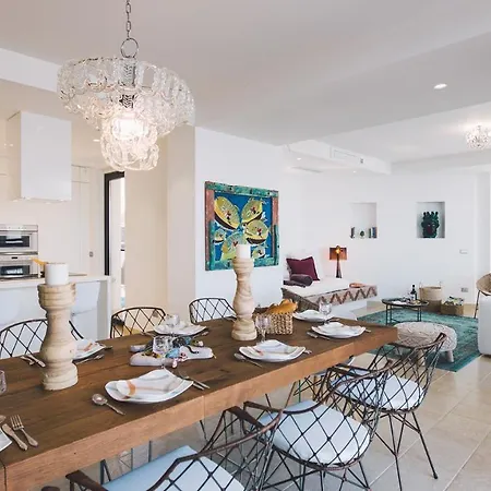 Triscele 10, Emma Βίλα Giardini Naxos