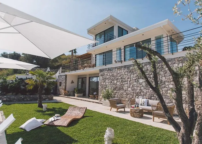 Triscele 10, Emma Giardini Naxos