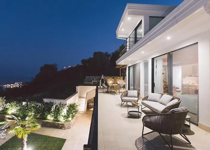 Triscele 10, Emma Giardini Naxos