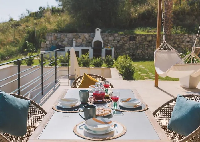 Vila Triscele 10, Emma