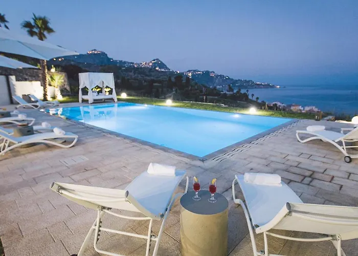 Vila Triscele 10, Emma Giardini Naxos