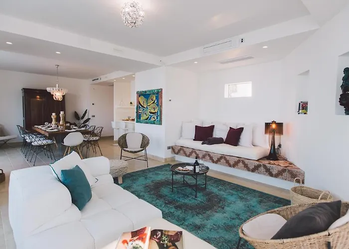 Triscele 10, Emma Vila *