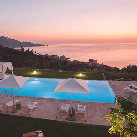 Villa Triscele 10, Emma *