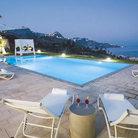 Villa Triscele 10, Emma Giardini Naxos