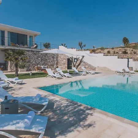 Triscele 10, Emma Villa *