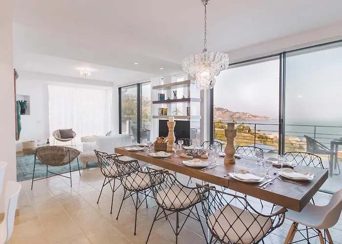 Villa Triscele 10, Emma Giardini Naxos