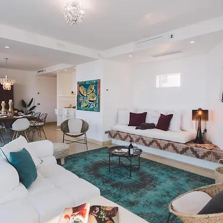 Triscele 10, Emma 别墅 *