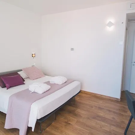 别墅 Triscele 10, Emma *